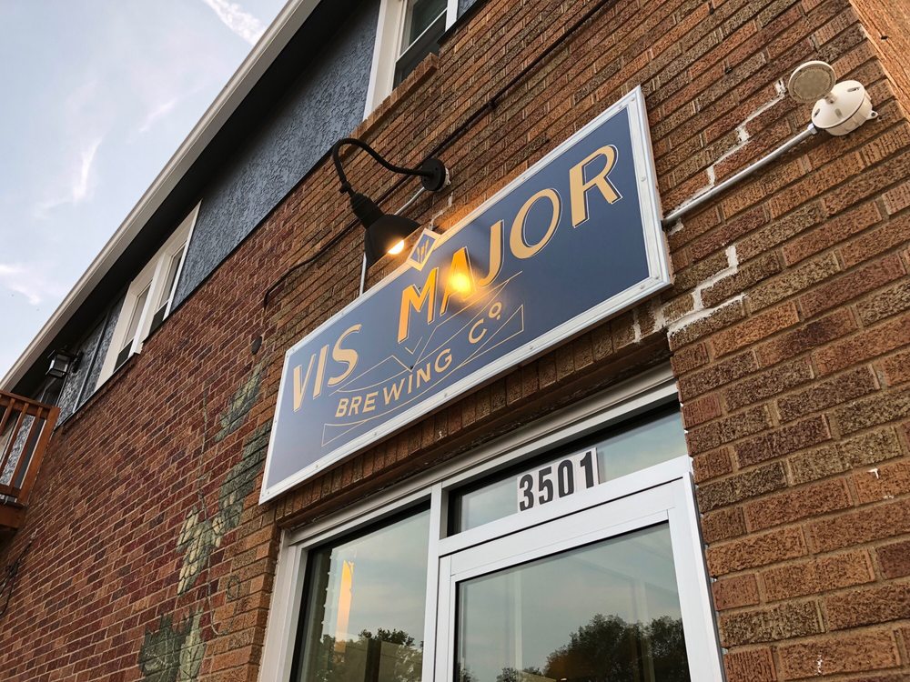 Lindsay Canton’s Grocery to Vis&nbsp;Major