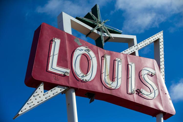 Gone But Not Forgotten: Louis Paperny’s Market and&nbsp;Bar