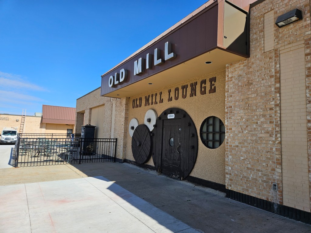 Sam Vacanti’s Old Mill&nbsp;Lounge