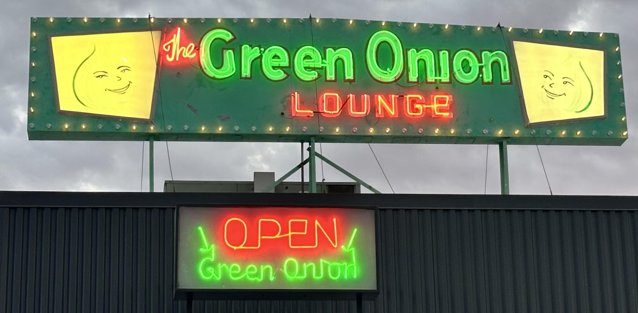 Harlan Warddrip’s Green Onion Lounge