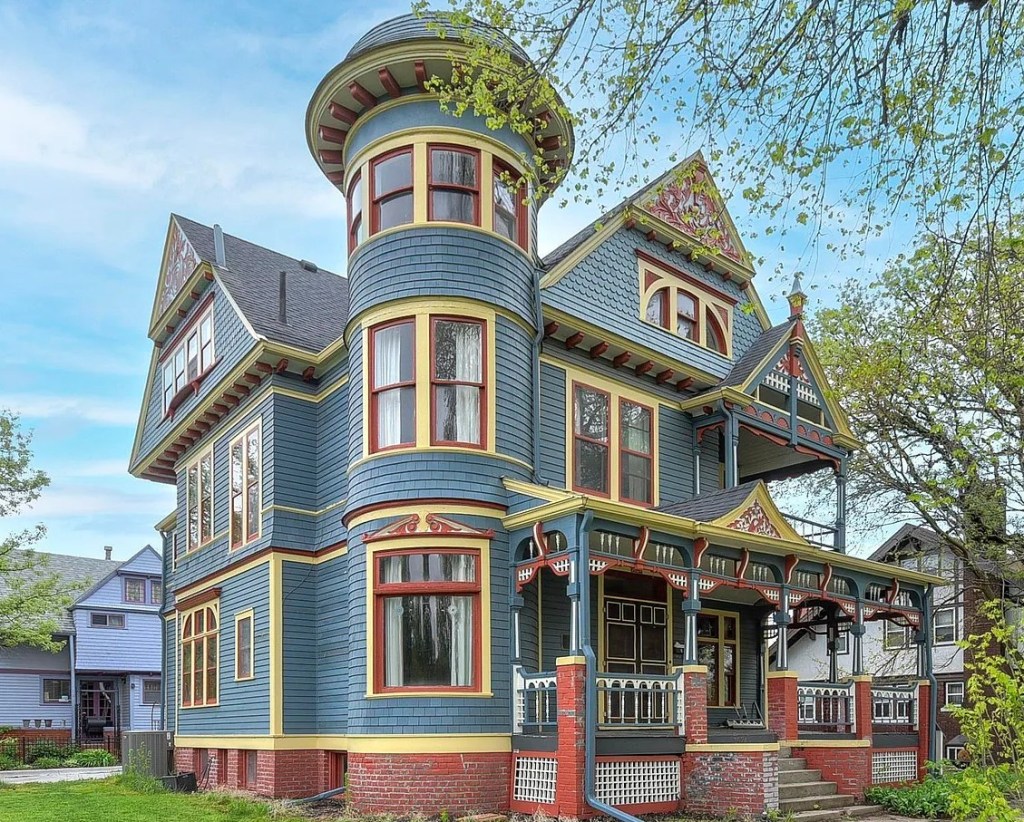 The Zabriskie’s Queen Anne at 3524 Hawthorne&nbsp;Avenue
