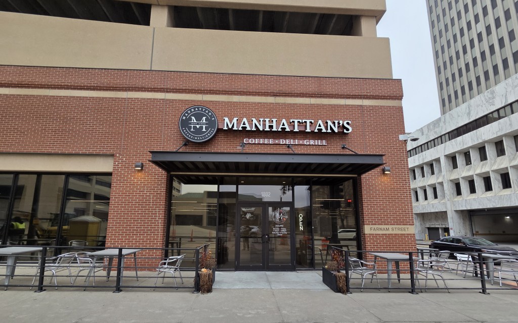 Denny Braun’s Manhattan’s Coffee, Deli &&nbsp;Grill