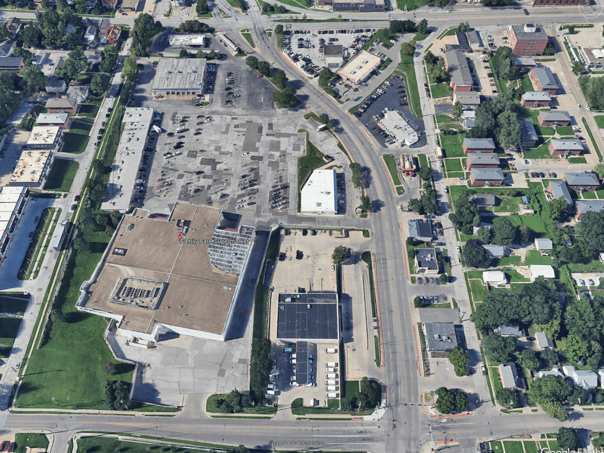 Saddle Creek Marketplace